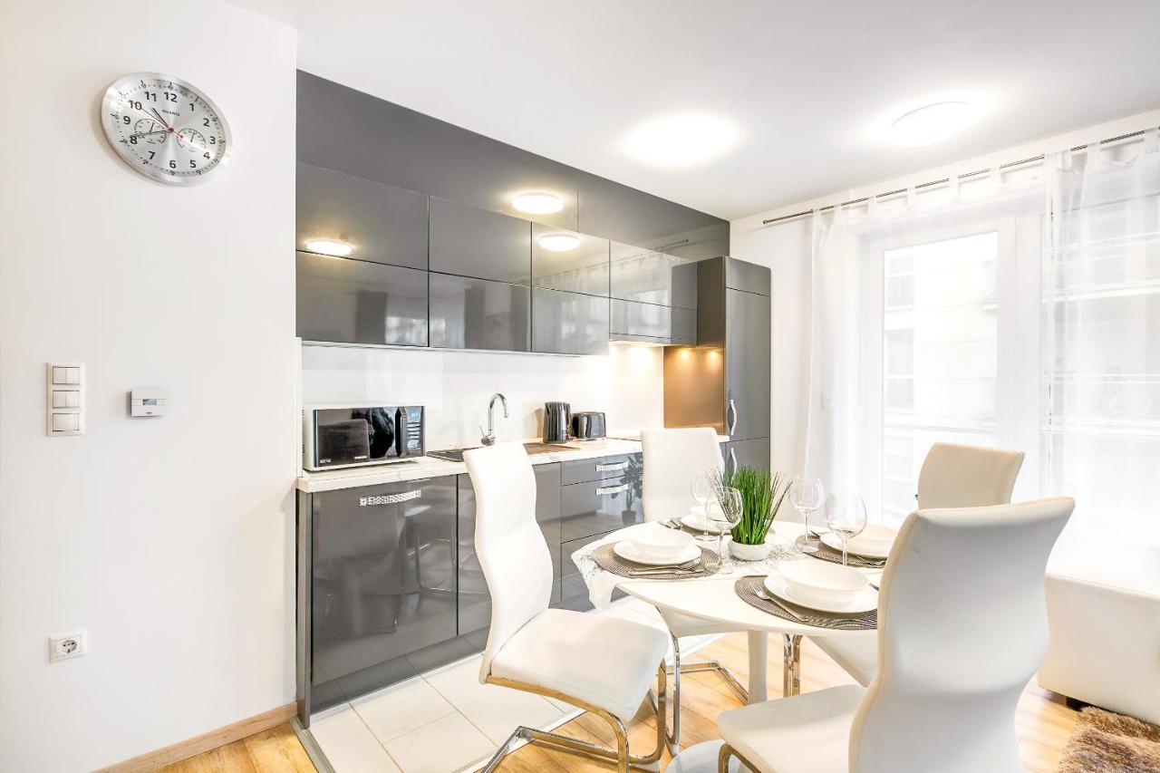 Modern Apartment With Free Garage And Balcony In The Downtown Budapest Ngoại thất bức ảnh