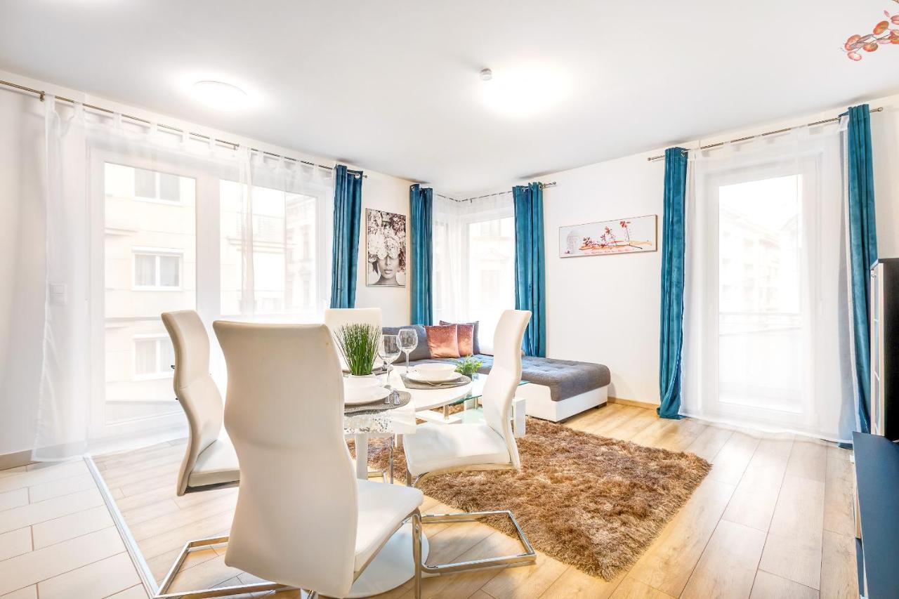 Modern Apartment With Free Garage And Balcony In The Downtown Budapest Ngoại thất bức ảnh