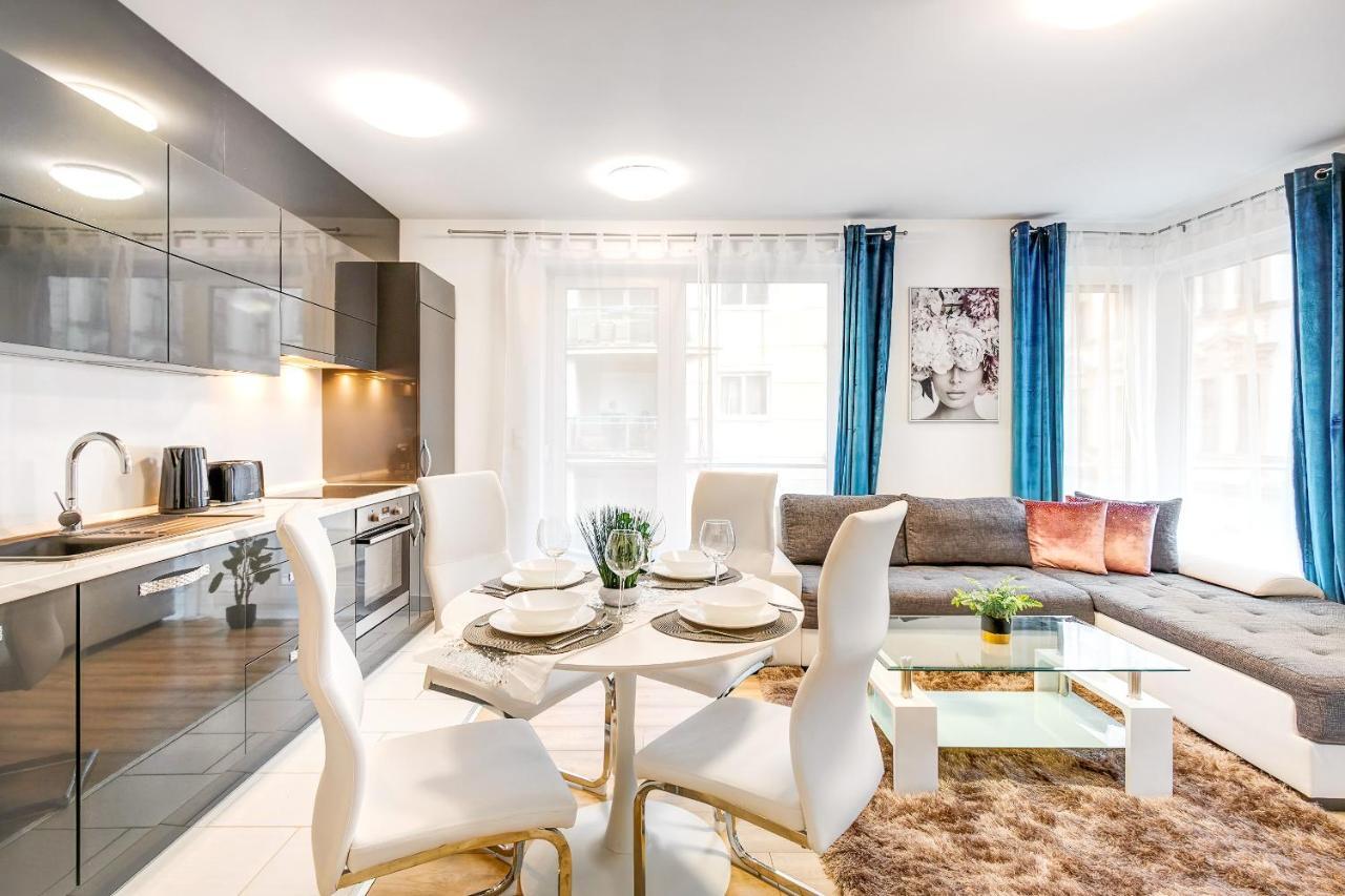 Modern Apartment With Free Garage And Balcony In The Downtown Budapest Ngoại thất bức ảnh