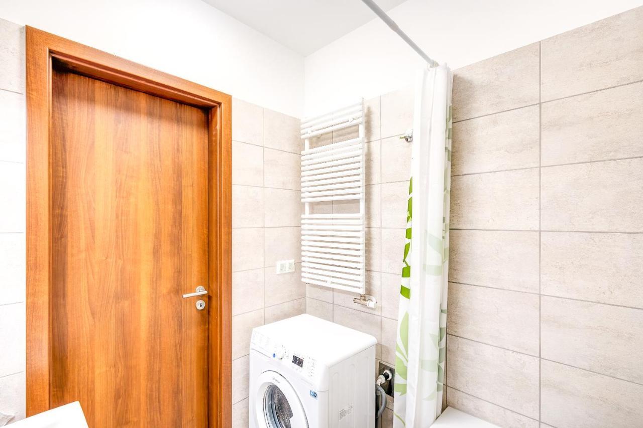 Modern Apartment With Free Garage And Balcony In The Downtown Budapest Ngoại thất bức ảnh