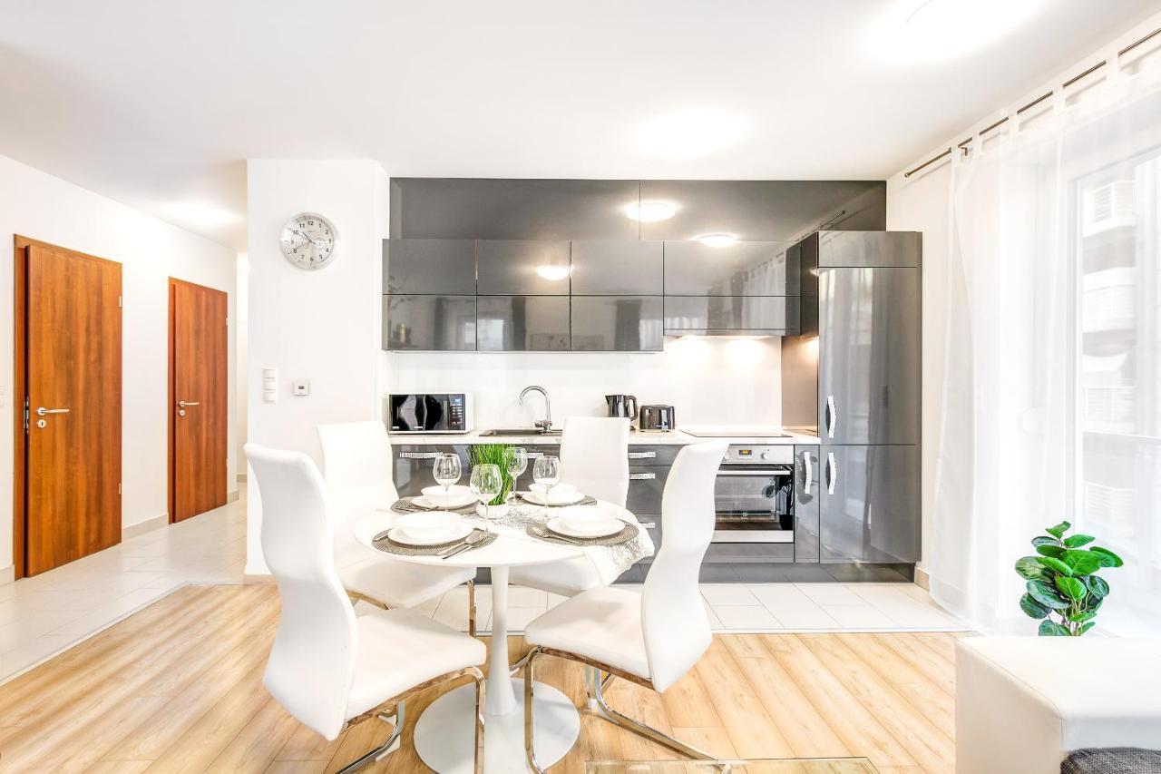 Modern Apartment With Free Garage And Balcony In The Downtown Budapest Ngoại thất bức ảnh
