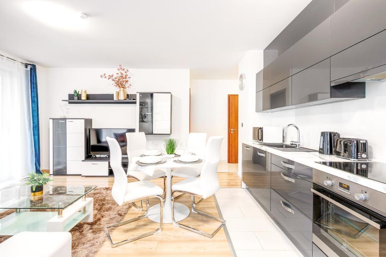 Modern Apartment With Free Garage And Balcony In The Downtown Budapest Ngoại thất bức ảnh